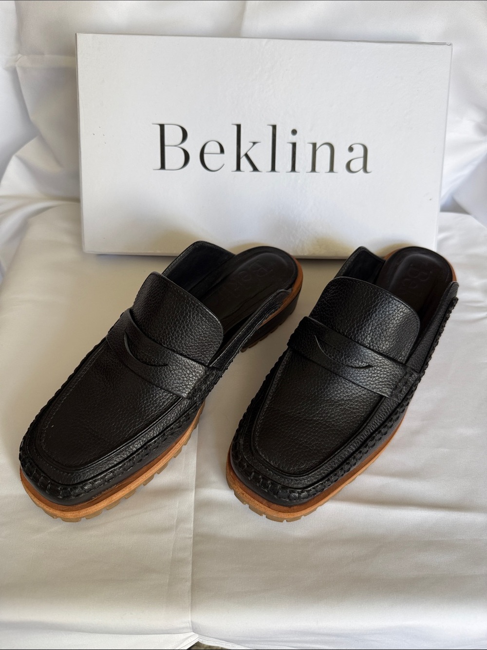 Beklina Women’s Loafer Mule in Black 7.5